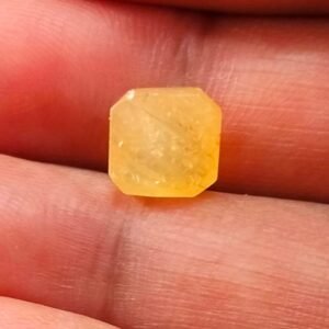 Certified Pukhraj Yellow Sapphire Stone With Certificate(सर्टिफाइड पुखराज स्टोन) | Weight- 6.25 Ratti